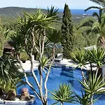 Seven Senses Luxury Hilltop With Sea Views * 산타 에우랄리아 데 리오
